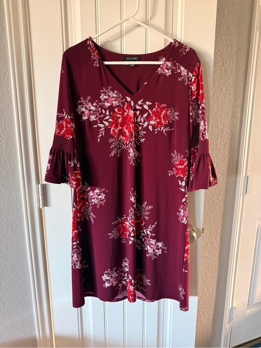 Roz & Ali Wine Floral V-Neck Ruffle Sleeve Tunic